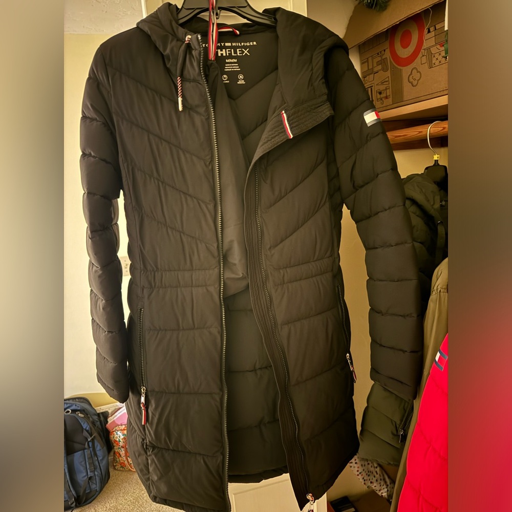 Black Tommy Hilfiger puffer